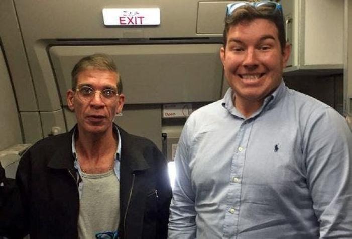 El británico que posó y sonrió en una foto junto al secuestrador del Egypt Air