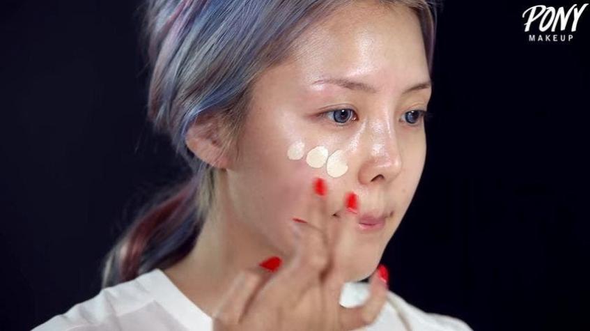 Solo con maquillaje: La increíble transformación de una joven coreana a Taylor Swift