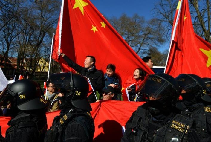 China impone nuevas restricciones a las oenegés extranjeras