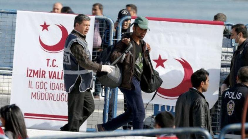 Crisis de migrantes: comenzó deportación masiva de Grecia hacia Turquía