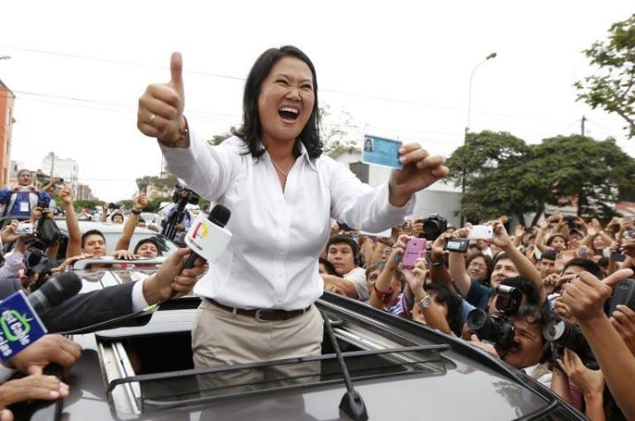 Sondeos a boca de urna dan ventaja a Keiko Fujimori y un empate en el segundo lugar