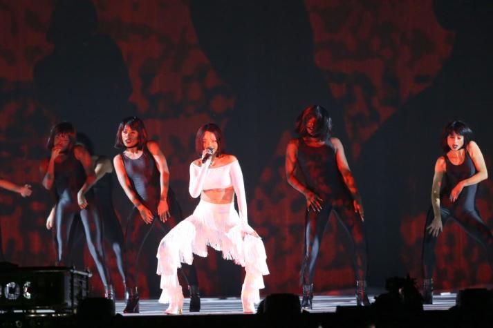 Rihanna podría superar récord de The Beatles con el tema ‘Work’