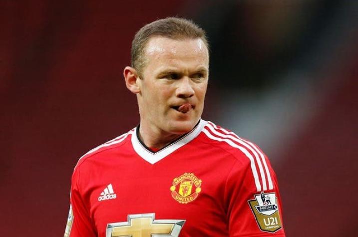 Wayne Rooney vuelve a jugar un partido tras dos meses de ausencia