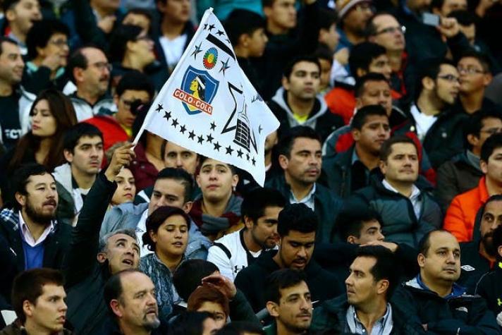 [VIDEO] Molestia de los hinchas de Colo Colo tras quedar fuera de Copa Libertadores
