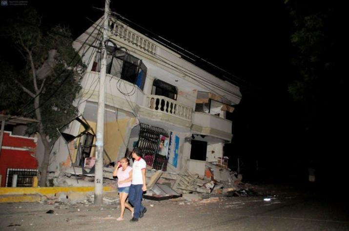 Ecuador espera recaudar USD 1.000 millones para enfrentar crisis por sismo