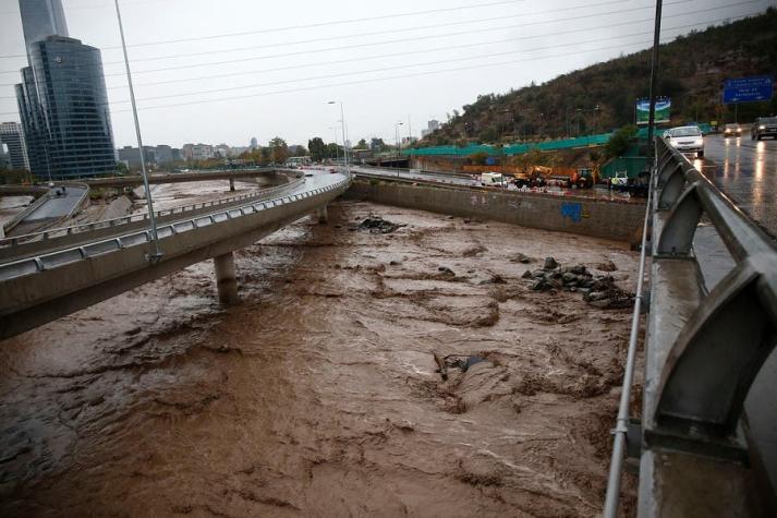 Costanera Norte asegura que responderá por daños de la inundación