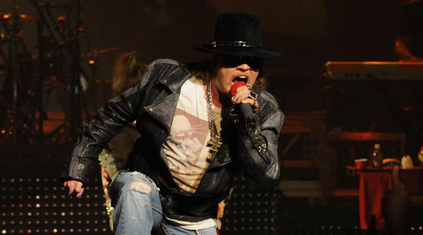 Guns N’ Roses y AC/DC: ¿Cómo lo hará Axl Rose para ser vocalista de dos grupos a la vez?