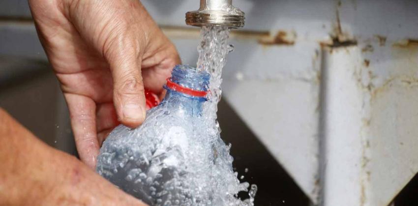 Aguas Andinas alerta de problemas en suministro tras reposición del agua potable