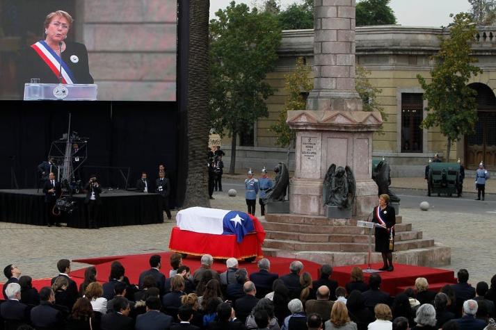 [VIDEO] Bachelet agradece a Aylwin "su coraje, humildad y entrega a la democracia"