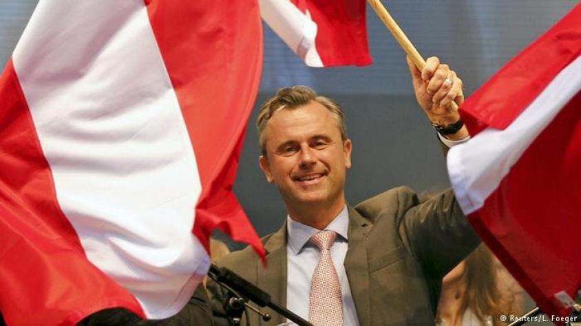 Ultraderecha gana primera ronda de presidenciales en Austria