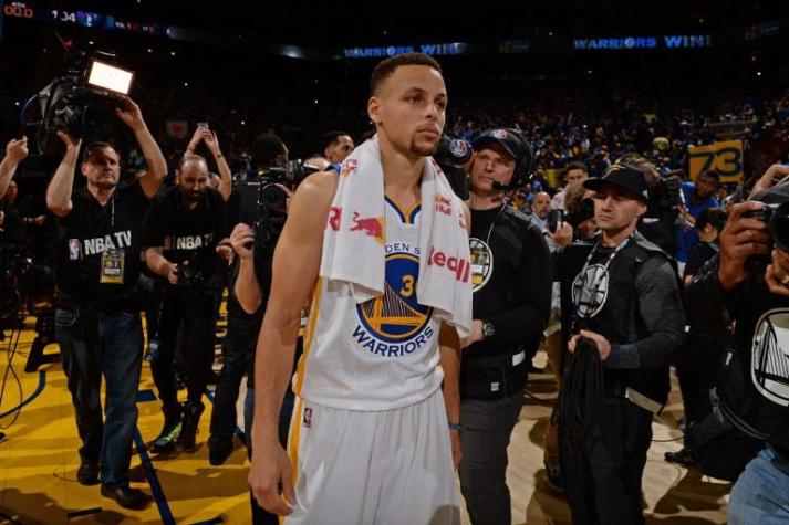Jugador de Warriors confesó que Stephen Curry lloró tras sufrir lesión