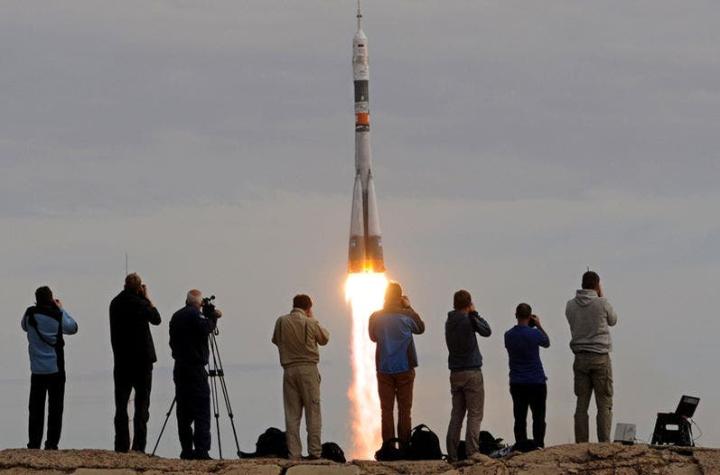 Soyuz coloca en órbita dos satélites