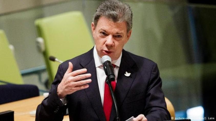 Santos instaura “gabinete de la paz” con 7 ministros nuevos