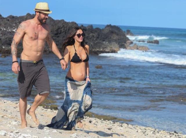 [FOTOS] Así luce la embarazada Megan Fox mostrando su panza en las playas de Hawaii