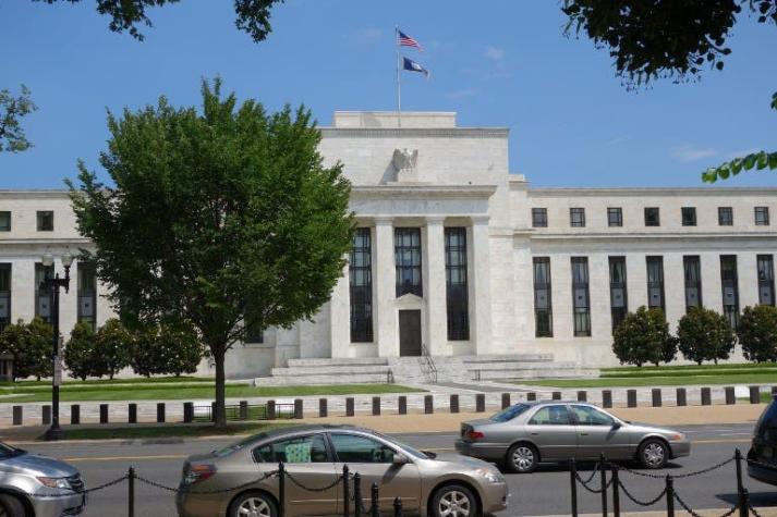 EEUU: Fed deja tasas de interés sin cambios entre 0,25% y 0,50%