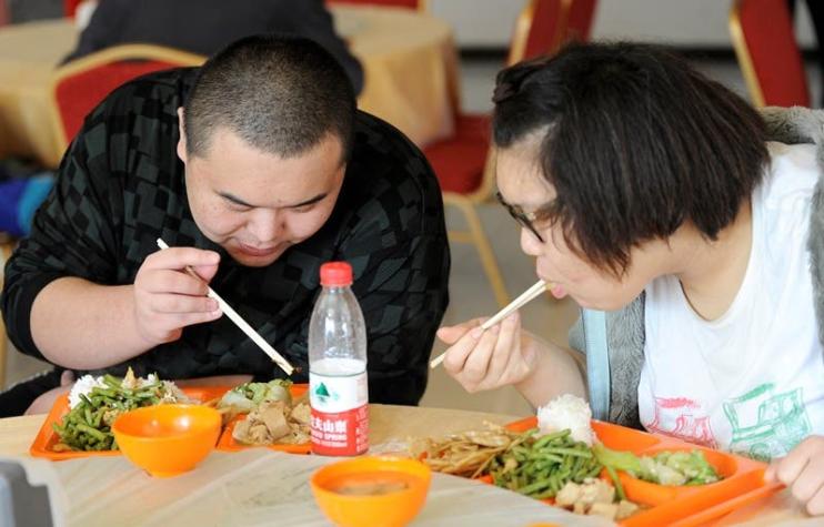 El gusto de los jóvenes chinos por el modo de vida occidental los hace obesos