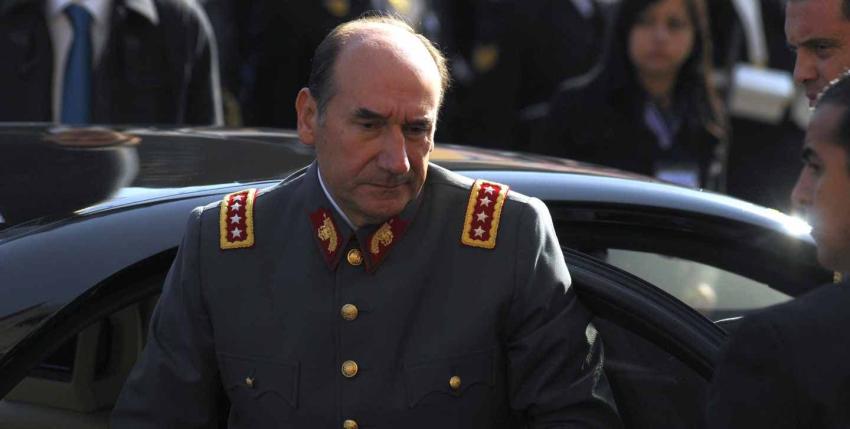 Aseguran que patrimonio de ex comandante Fuente-Alba no cuadra "con su sueldo de funcionario"