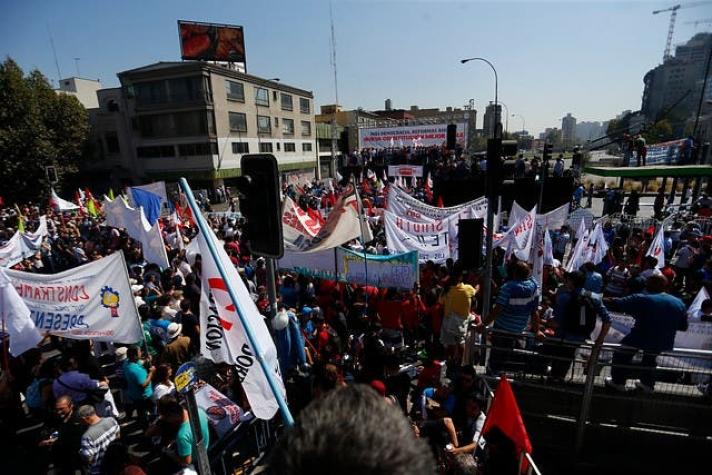 Intendencia autoriza dos marchas en Santiago por el Día del Trabajador