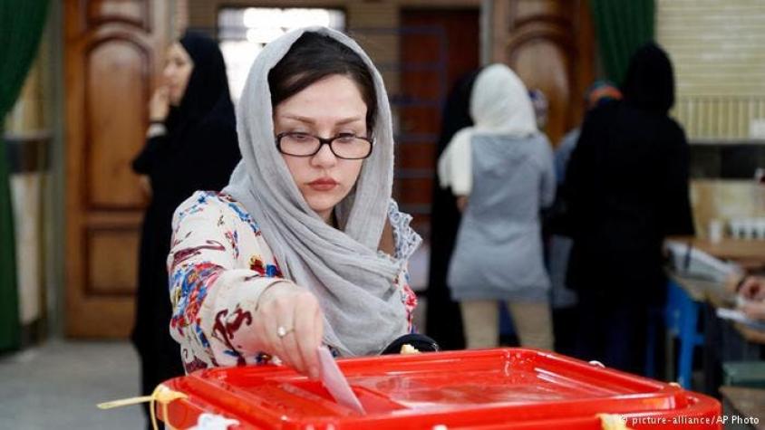 Reformistas triunfan en segunda vuelta de elecciones iraníes
