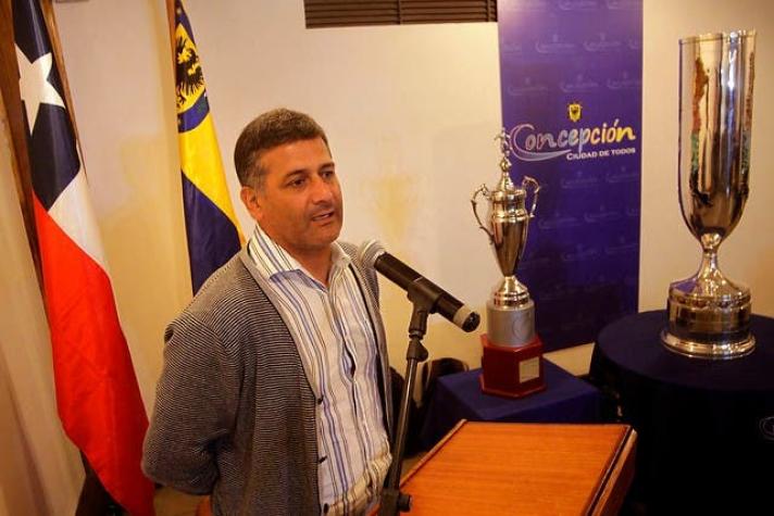 Dirigente de la U de Concepción: “Ronald Fuentes se reunió con la U, pero descartó partir”