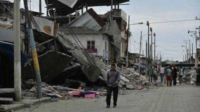 Ecuador registra 1.613 réplicas de devastador terremoto de abril