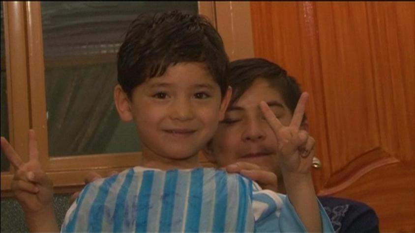 [VIDEO] La huida del "niño Messi" afgano