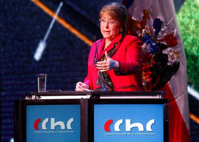 Bachelet destaca medidas económicas de su Gobierno frente a empresarios: "Merecen confianza"
