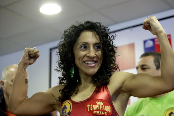 "Crespita" Rodríguez sorprende boxeando con ocho meses de embarazo