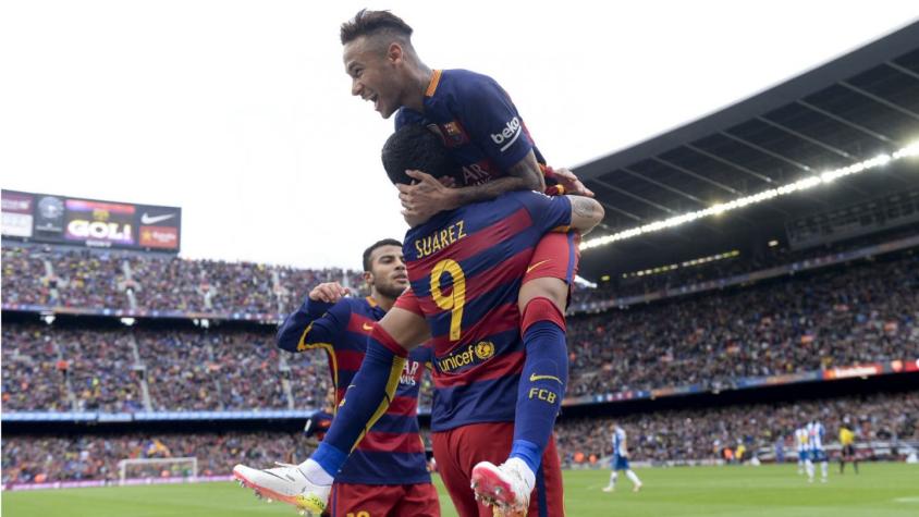 Barcelona sin Bravo golea a Espanyol y queda con primera opción al título en España