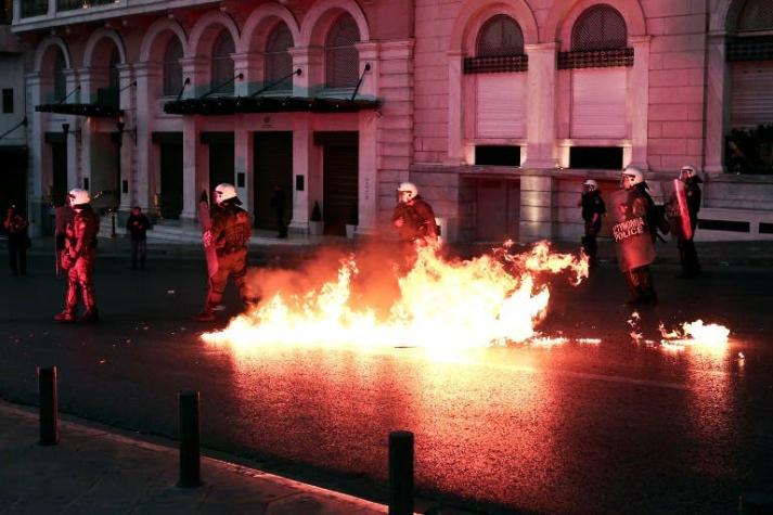Incidentes frente a parlamento griego por reforma de jubilaciones