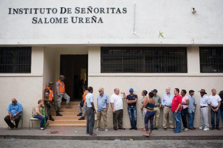 Elecciones en República Dominicana avanzan con dificultades