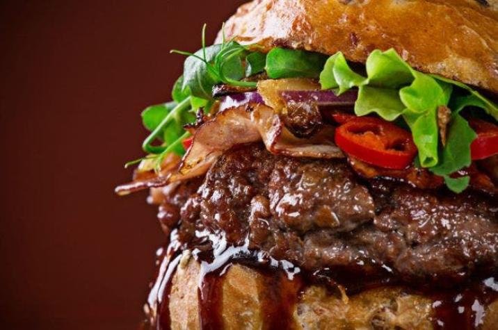 Los inimaginables ingredientes que puedes encontrar en una hamburguesa... incluyendo las vegetariana