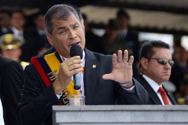 Rafael Correa llama a la calma tras fuerte réplica en Ecuador