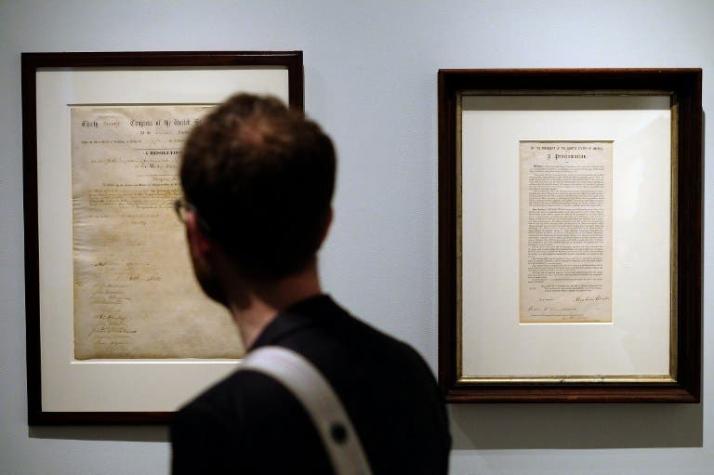 Subastan dos documentos firmados por Lincoln para abolir la esclavitud en EE.UU.