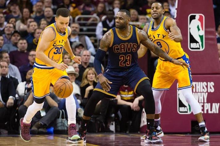 Curry y LeBron James en el Primer Equipo de la temporada 2015-2016 de NBA