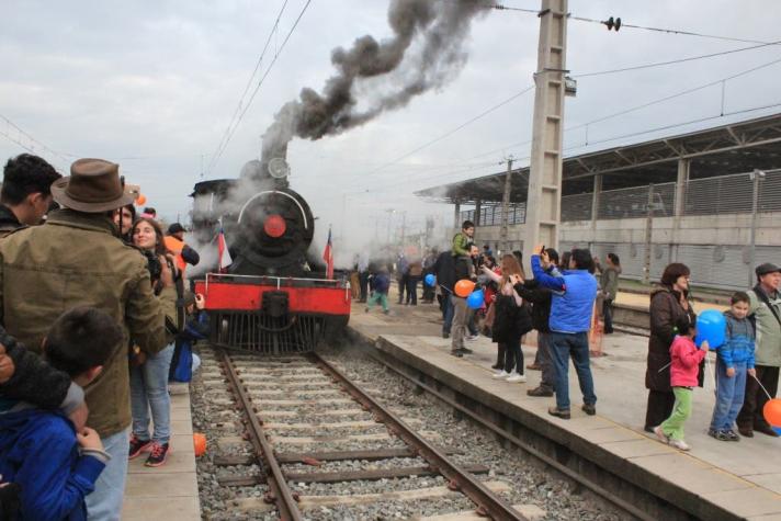 Locomotoras de más de 100 años fueron exhibidas en Estación Central por Día del Patrimonio 2016