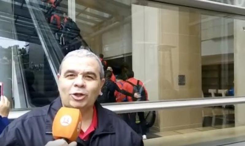 [VIDEO] Aldo Schiappacasse desde otro ángulo nos muestra la llegada de "La Roja" a EE.UU.