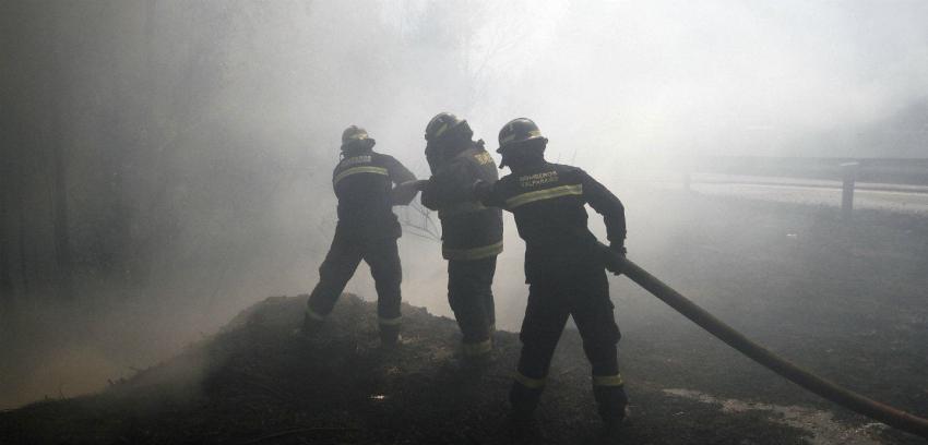 Incendio en Playa Ancha deja un muerto y un desaparecido