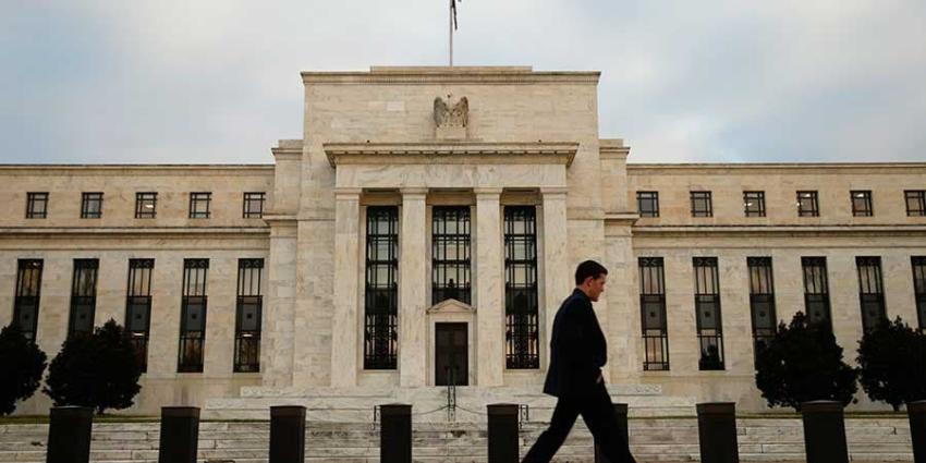 Fed apunta a un "modesto crecimiento económico" en Estados Unidos