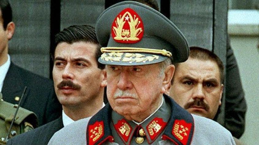Concejo municipal de Santiago quita condición de Hijo Ilustre a Augusto Pinochet