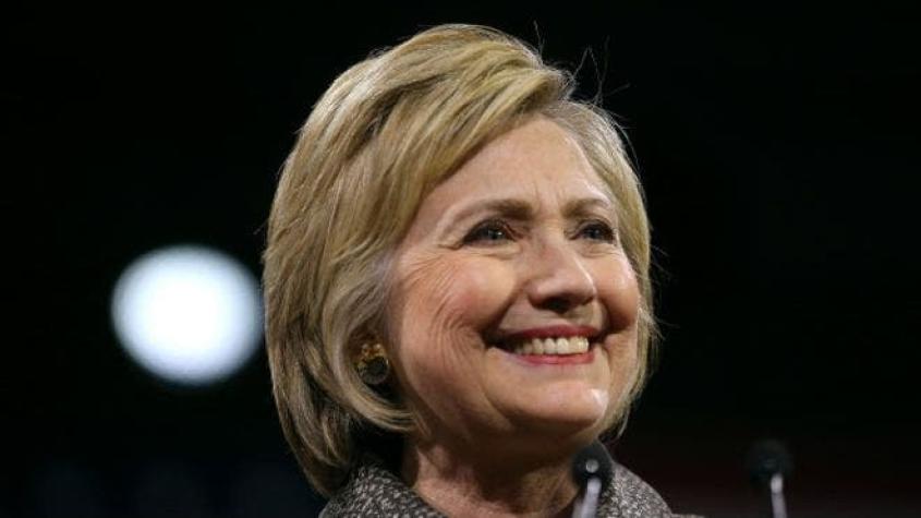 Clinton gana primaria demócrata de Puerto Rico y se acerca a investidura