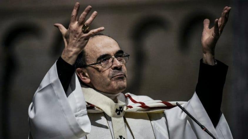 La policía interroga al cardenal francés Barbarin por casos de pederastia