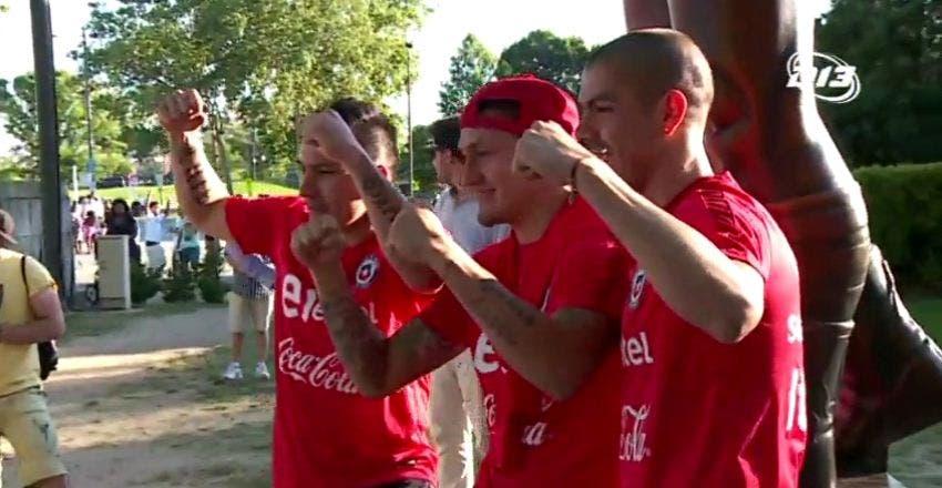 [VIDEO] La visita de los jugadores de "La Roja" a la estatua de "Rocky Balboa" en Filadelfia