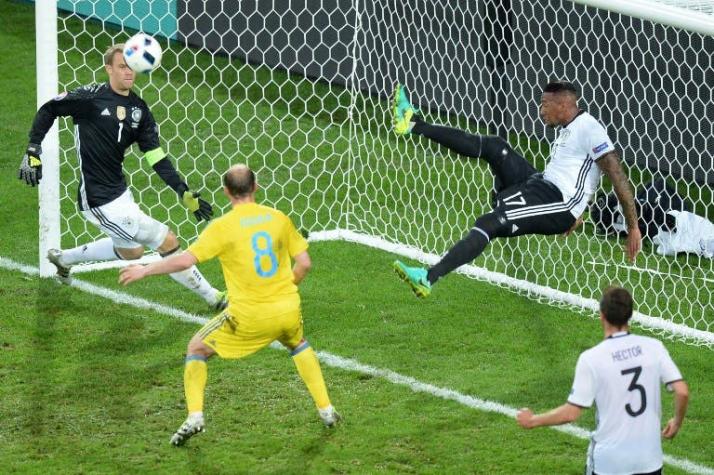 Eurocopa: La extraordinaria salvada del alemán Boateng ante Ucrania que es furor en redes sociales