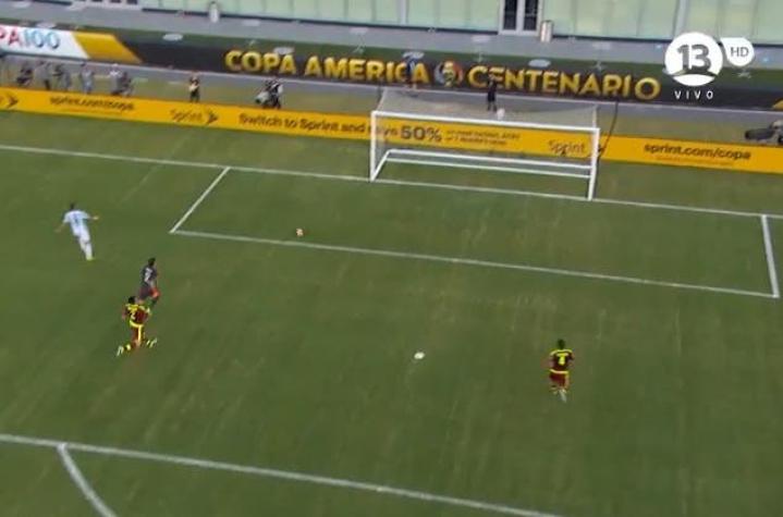 [VIDEO] Un grueso error de la zaga venezolana y Argentina marca el 2-0 en Copa Centenario
