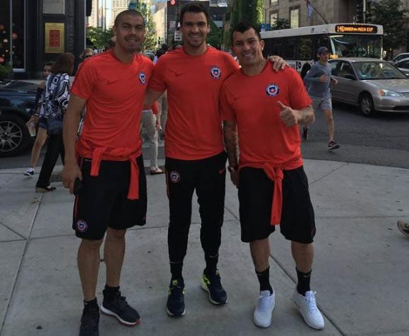 Jugadores de "La Roja" recorren Chicago a la espera del duelo frente a Colombia
