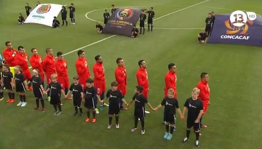 [VIDEO] La emoción que generó el himno de Chile en el Soldier Field de Chicago