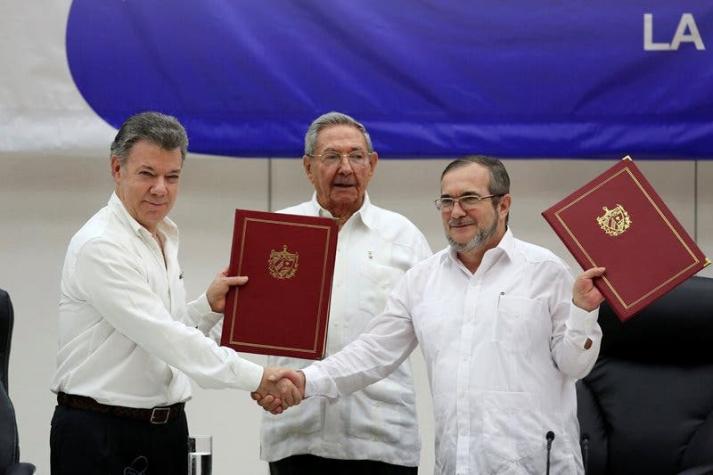 "Dejación de armas en 180 días": Los puntos del histórico acuerdo entre Colombia y las FARC