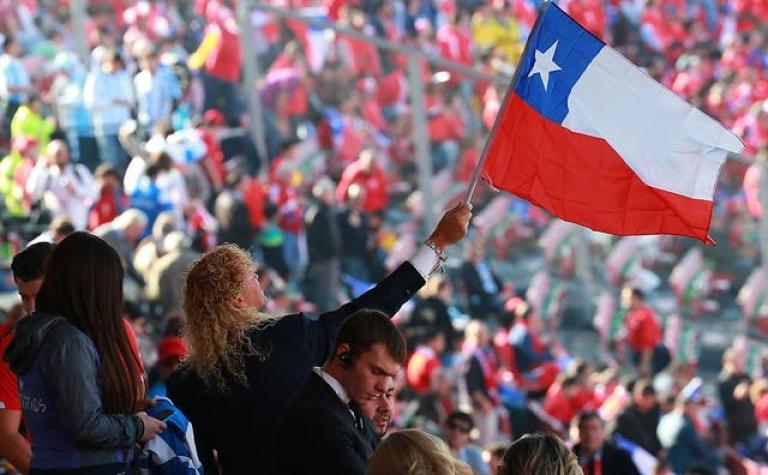 Leonardo Farkas revela puntos de entrega de gorros y banderas para la final de Copa Centenario