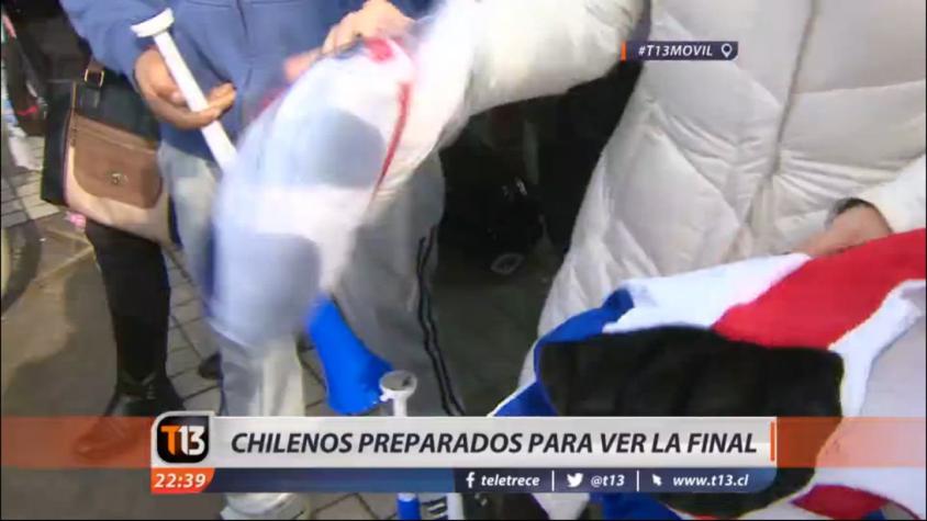 [VIDEOS] Cotillón y asado: Chilenos se preparan para final de Copa América
